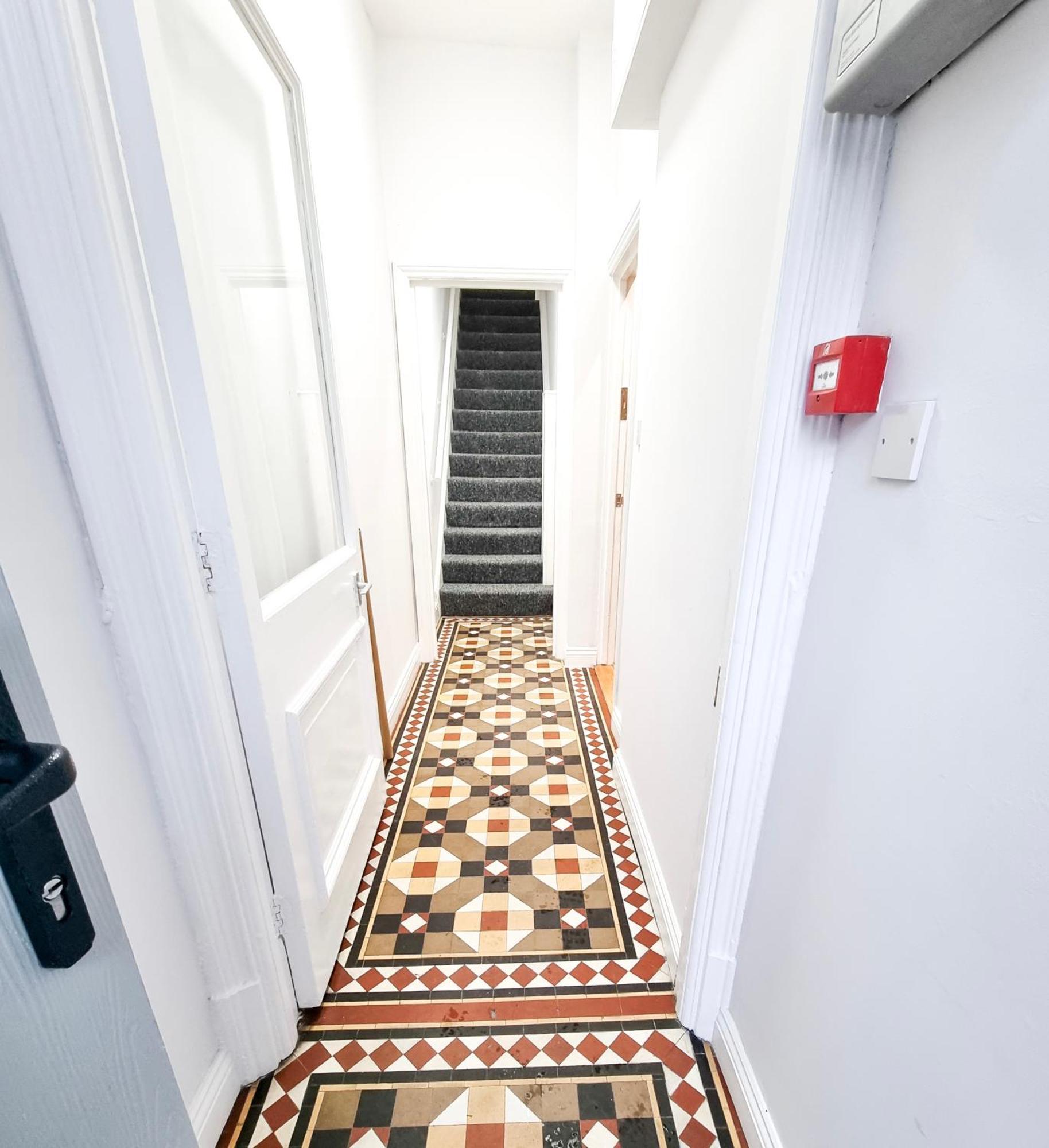 Stunning Flat Close To Beach スウォンジー エクステリア 写真